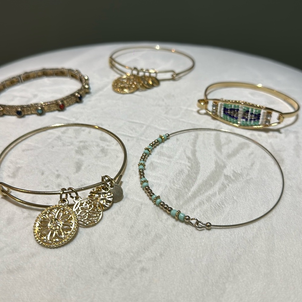 3 for $14 Bracelets!!! Mix and match with anything on my page!